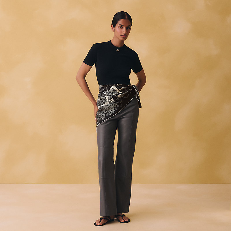 カレ 90 《エスプリの旅立ち》 | Hermès - エルメス-公式サイト